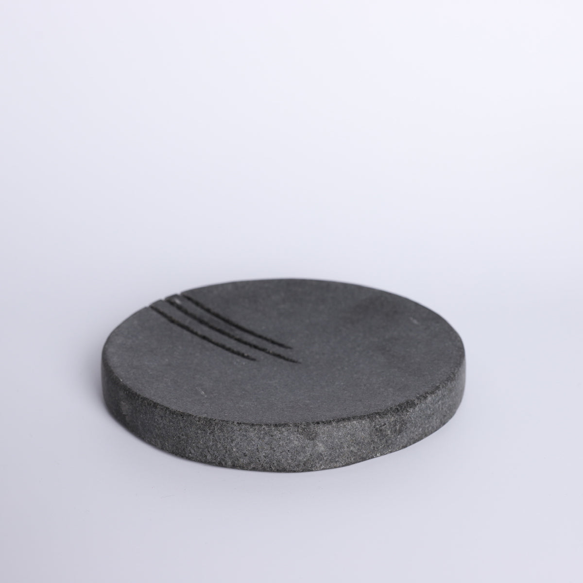 Round Stone Plate - Black Slate (Triple Line Design)