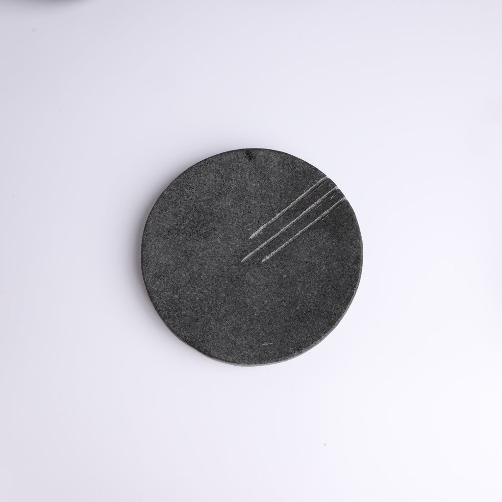 Round Stone Plate - Black Slate (Triple Line Design)