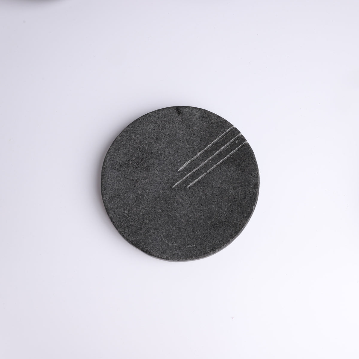 Round Stone Plate - Black Slate (Triple Line Design)